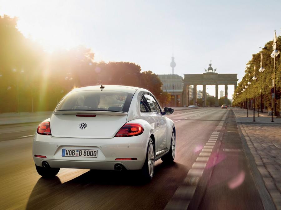  Volkswagen Beetle 2011 года  (UK) (фото 9 из 39)